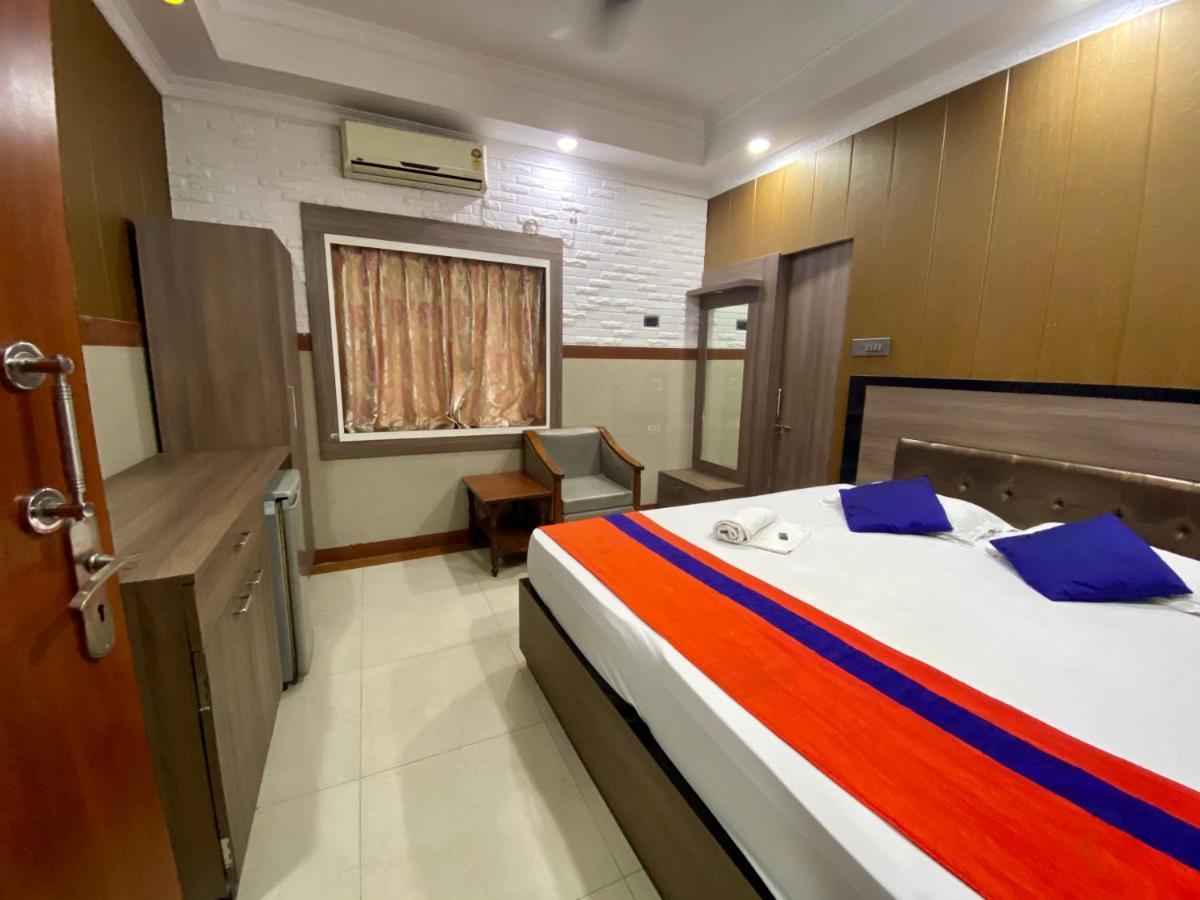 Vinayak Guest House Колката Екстериор снимка